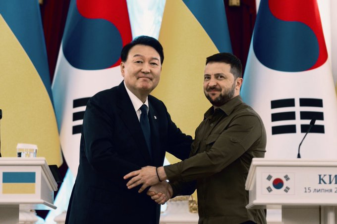 韩国面临朝俄动向，研讨是否向乌克兰提供武器与隐秘小巷的特色小店探索