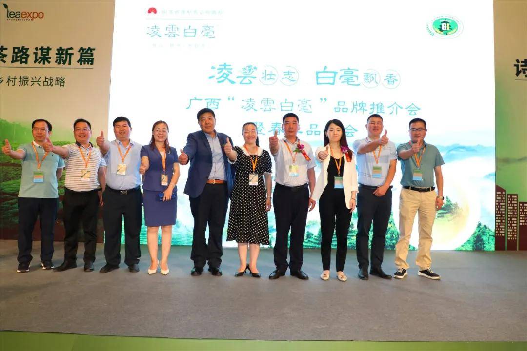 陈区贴吧科技新品亮相，智能生活体验震撼登场