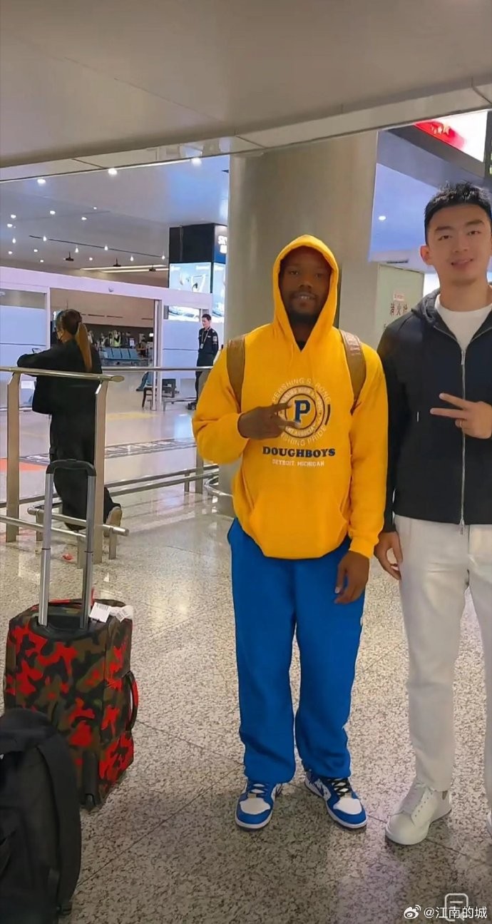 媒体热议，同曦男篮重磅签约考利·斯坦，期待新援表现！
