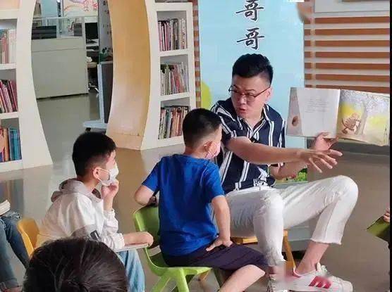 哥读北大弟辍学卖苹果事件深度论述，当地调查揭示真相