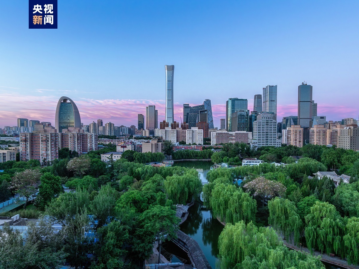 彗星与定都阁，同框观测与记录指南