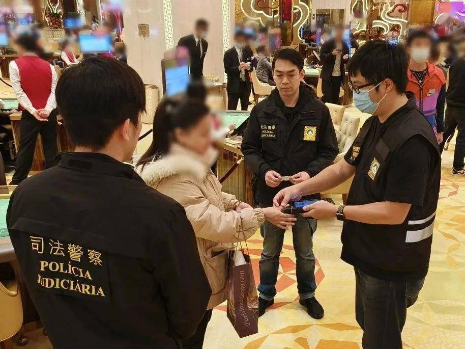 2024澳门天天开好彩大全53期_老人被假警察洗脑拒不开门,权威解析说明_复古版75.54.24