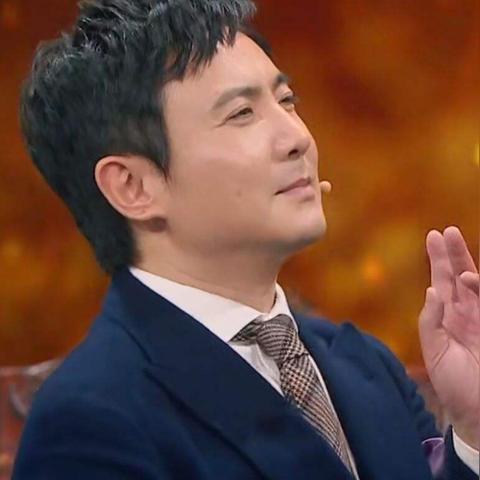 杨幂沈腾职场疲惫眼神，眼里光芒逐渐黯淡