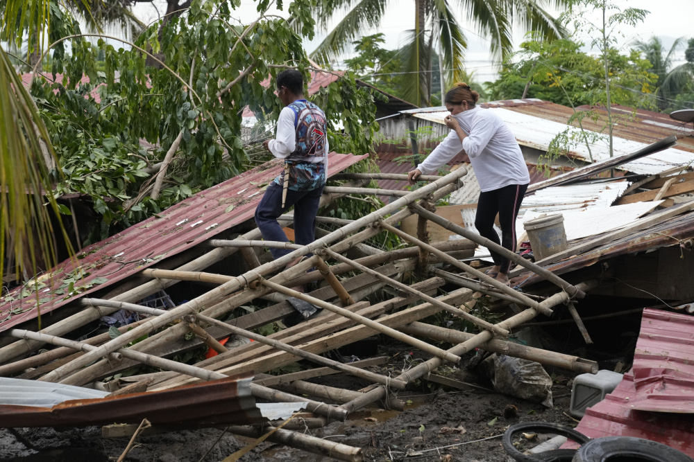 台风潭美肆虐菲律宾，造成90人死亡，生命面临考验
