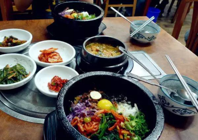 韩国首尔拌饭全新升级，科技赋能美食，价格调整至每碗平均57元体验新高度