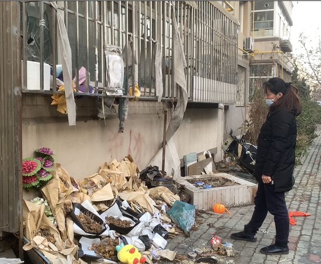 童趣遭遇无责任界限，男童泼开水事件引发深思