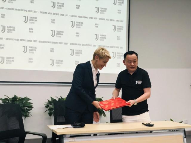 上海汇爱公司澳洲成功上市，跨越国界的金融传奇之旅