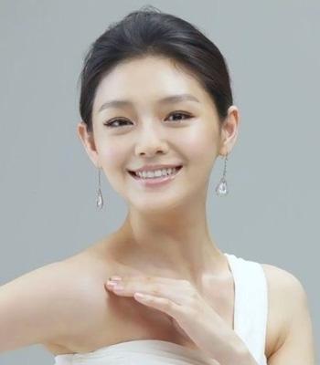 二线女明星星光熠熠，探寻星光之路，无限可能激发之路