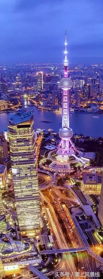 香港开电视，温馨日常与友情纽带