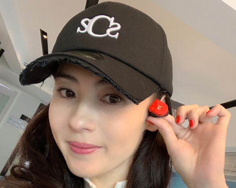 张柏芝最新动态揭秘，小巷中的隐藏美食宝藏之旅
