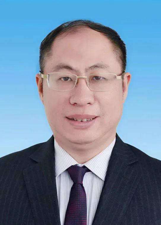 福州最新人事任免及其背后的温馨故事