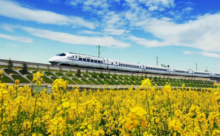 环江高铁最新动态，自然美景之旅即将启程