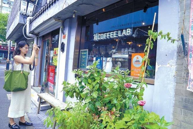 小巷深处的独特风味，隐藏版特色小店揭秘的故事——今日最新关注焦点