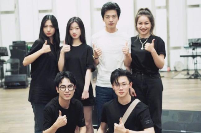 李健自然之旅最新动态，鼓舞人心的轻松探索之旅