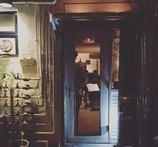 小巷深处的隐藏瑰宝，特色小店独特魅力揭晓的新闻报道