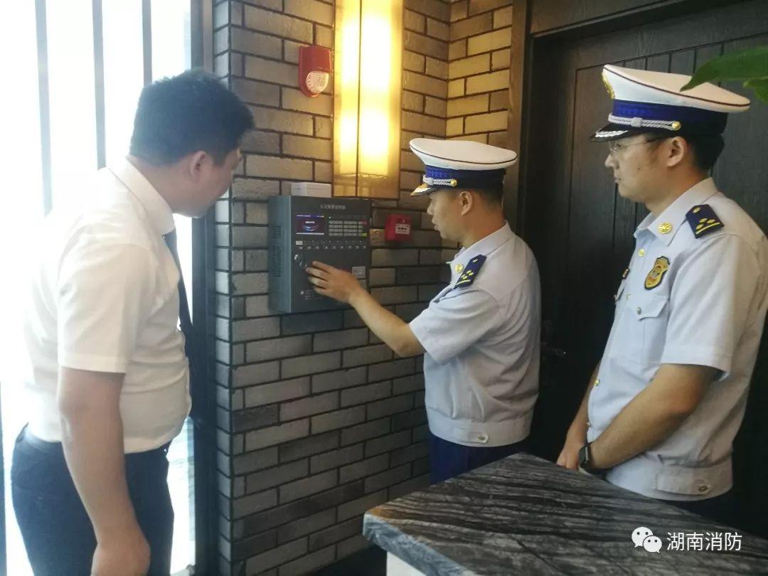岳阳万达广场最新动态，购物狂欢，爱与陪伴的节日