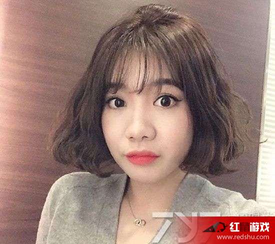 探索自然美景之旅，最新短发发型女之减龄时尚与内心宁静活力的追求