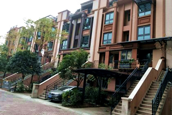 重庆和黄御峰，自然美景探索之旅的最新动态